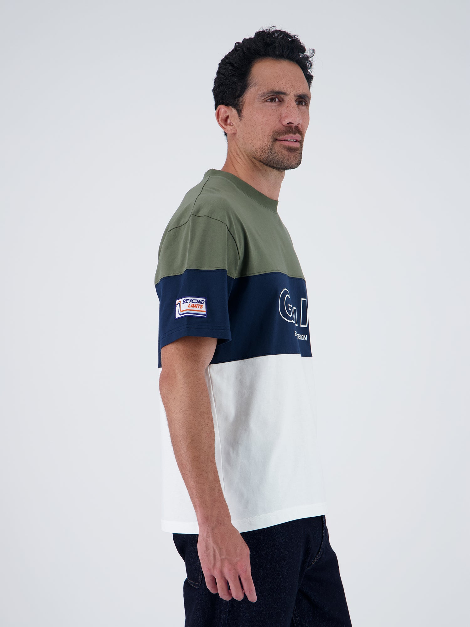 BOLD SPECIAL TEE - ecru navy olive